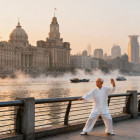 上海外滩的一天:从晨曦到霓虹的都市故事